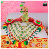 Suva Pankhi Chandrika Ko Shringar