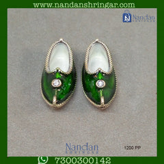 Mojadi fine silver ring with intricate design by Utsav Arts, showcased against a neutral background.