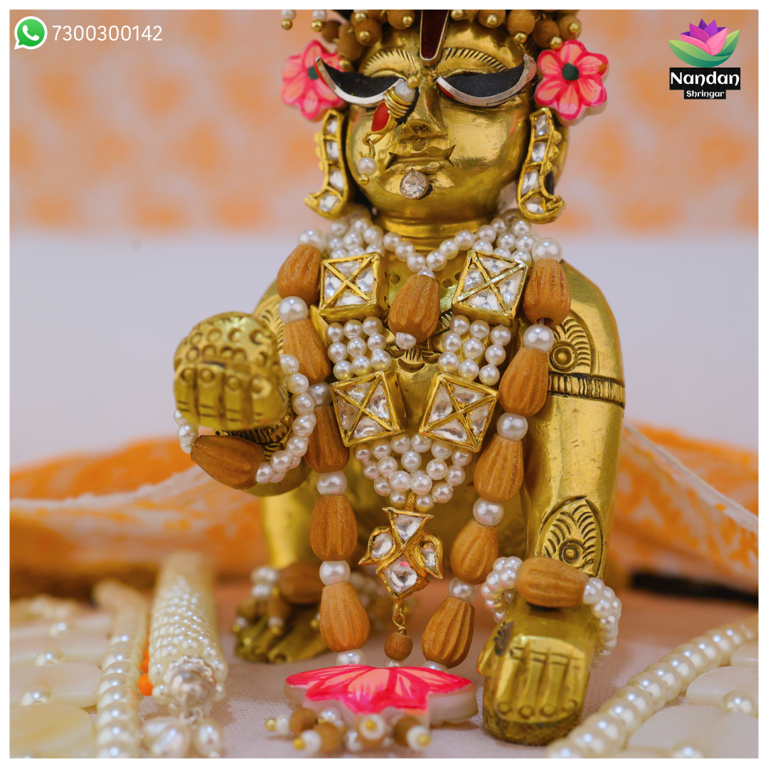 Akshay Tritiya Chandan Ko Shringar