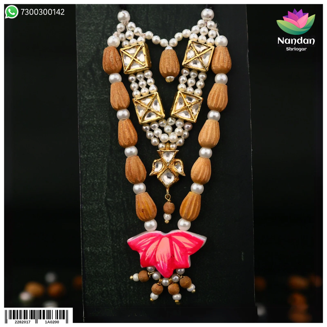 Akshay Tritiya Chandan Ko Shringar