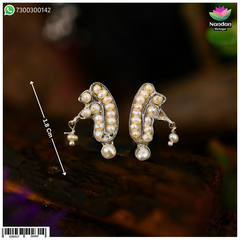 Real Pearl Mayurakrit Kundal