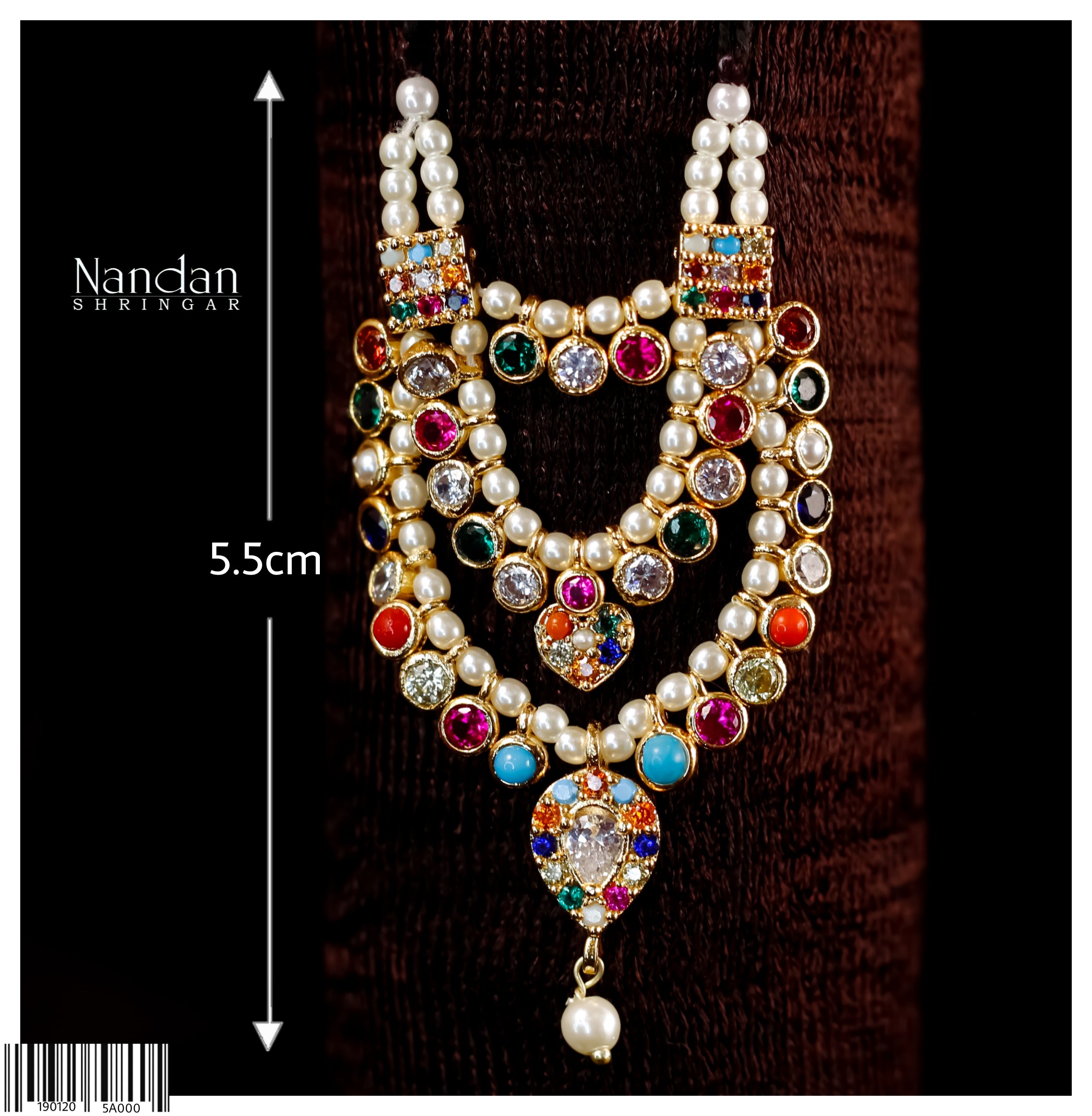 Navrang haar with  mani traval